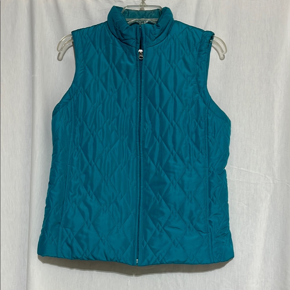 Croft&Barrow Women's Teal quilted zip up vest size M